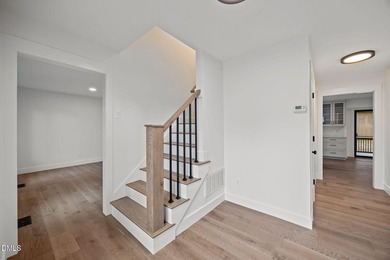Back on the market with no fault of the seller. Buyers could not - photo 3