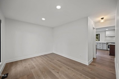 Back on the market with no fault of the seller. Buyers could not - photo 4
