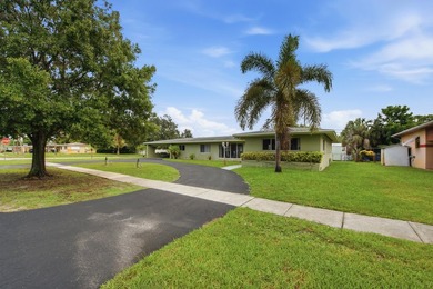 Welcome to this spacious 3-bedroom, 3-bathroom home located in - photo 5