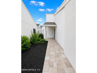 Beautifully updated and move-in ready, this 3-bedroom, 2-bath - photo 3