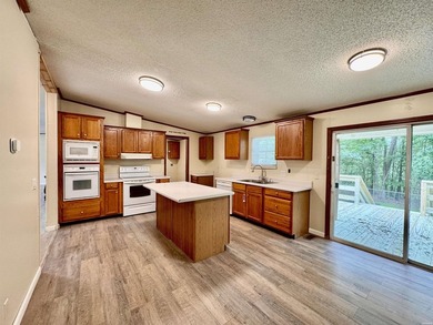 Well-manicured with room to grow! This beautiful home has 4 - photo 12