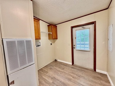 Well-manicured with room to grow! This beautiful home has 4 - photo 15