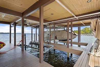 It is my pleasure to present this unparalleled, sprawling Lake - photo 18