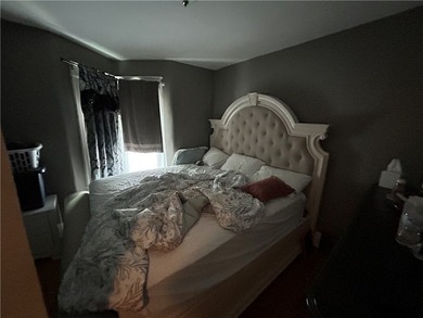 Spacious 4 bedroom Colonial! Currently rented at $1,512 per - photo 19