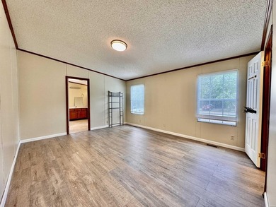 Well-manicured with room to grow! This beautiful home has 4 - photo 23