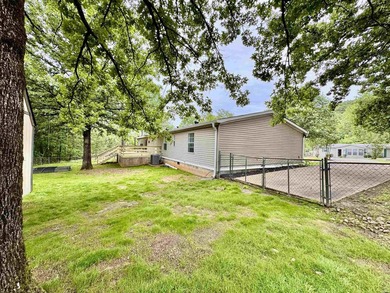 Well-manicured with room to grow! This beautiful home has 4 - photo 33