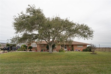 6.81 Acres in Prime Southside Corpus Christi Location This 6 - photo 1