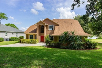 Lake Home For Sale in Auburndale, Florida