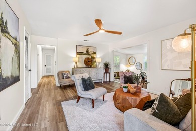 Rare Mid-Century Modern Retreat - Walking Distance to the Beach! - photo 8