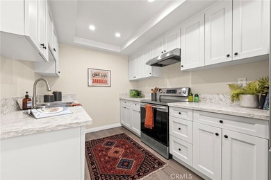 Welcome to 1028 Palo Verde Avenue, a stylish townhome in Bixby - photo 11