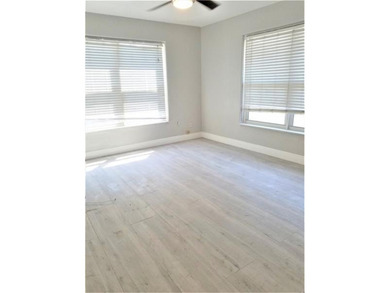Updated Duplex in the heart of Hollywood! Centrally located just - photo 12