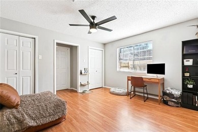 GREAT LOCATION ! This well appointed townhome sits in the heart - photo 17