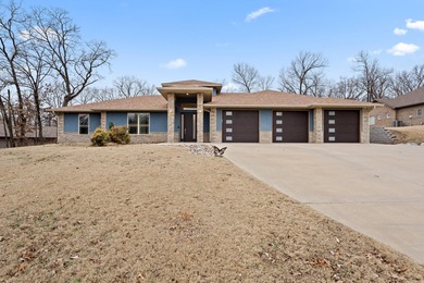 Grand Lake O the Cherokees Home For Sale in Grove Oklahoma