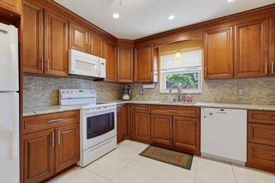 Welcome to this charming totally updated one-bedroom - photo 2