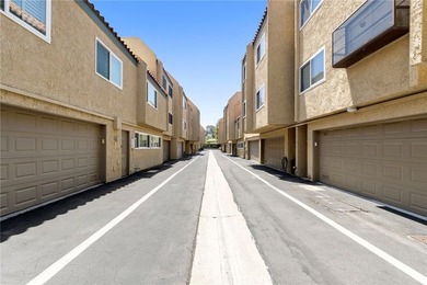 Welcome to 1028 Palo Verde Avenue, a stylish townhome in Bixby - photo 32