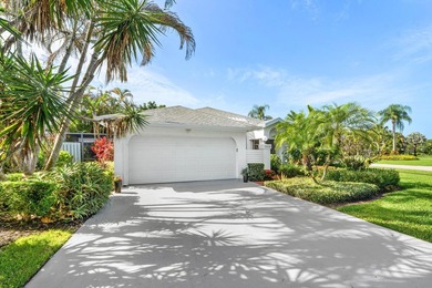 Experience the very best of waterfront living in this - photo 2