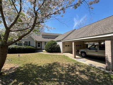 Big open water front home on Lake Sinclair! Located on the - photo 7