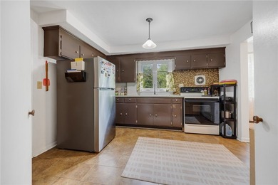 Great location in the heart of Brighton with highly sought-after - photo 18