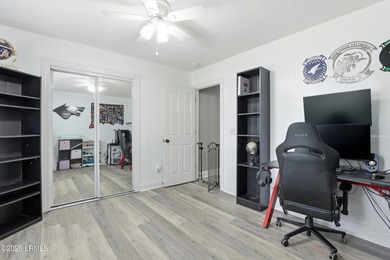 Welcome to 9 Wellena Court! Tucked away on a quiet cul-de-sac - photo 20
