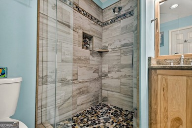 Less than a mile from Carters Lake, this charming mountain