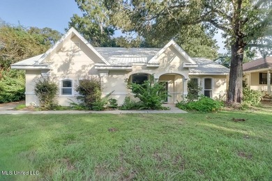 YOU WILL BE IN LOVE WITH THIS 4-BEDROOM DIAMONDHEAD HOME!!! - photo 1