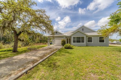 Lake Home For Sale in Bradenton, Florida