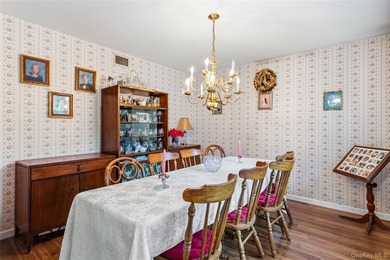 Beautifully Maintained Stony Brook Home in the Desirable P - photo 11