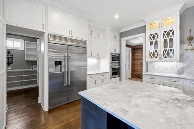 Welcome to an extraordinary estate in the prestigious gated - photo 13