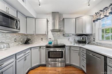 Beautifully Maintained Stony Brook Home in the Desirable P - photo 16