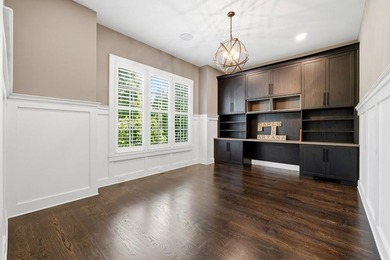 Welcome to an extraordinary estate in the prestigious gated - photo 17