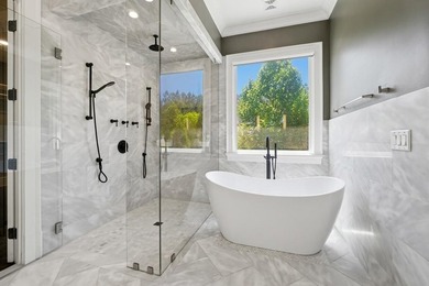 Welcome to an extraordinary estate in the prestigious gated - photo 25