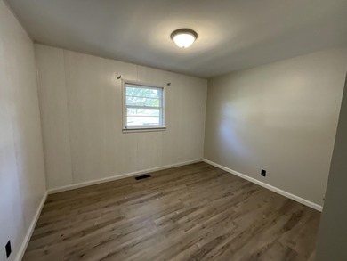 Discover the convenience and opportunity this spacious Somerset