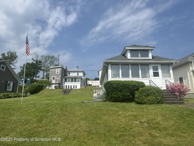 Lake Home For Sale in Lake Winola, Pennsylvania
