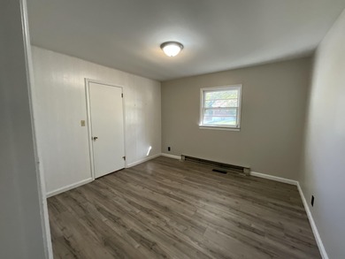 Discover the convenience and opportunity this spacious Somerset