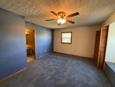 Discover the convenience and opportunity this spacious Somerset