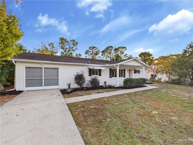 This charming 2-bedroom, 2-bath, 1-car garage home in Palm Cay - photo 1