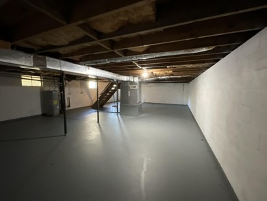 Discover the convenience and opportunity this spacious Somerset