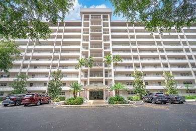 Prime Palm Aire location! Spacious 2BR/2BA residence offering - photo 1