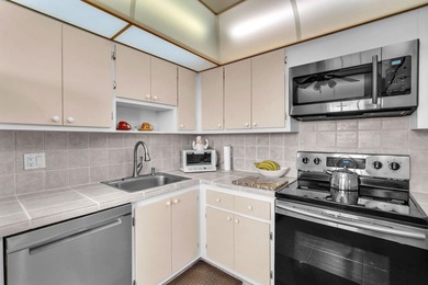 Prime Palm Aire location! Spacious 2BR/2BA residence offering - photo 5