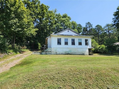 Clearwater Lake -Reynolds County Home For Sale in Piedmont Missouri