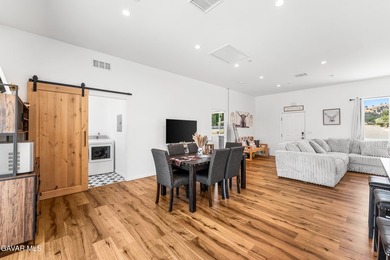 Welcome to this beautifully crafted newer build in Stallion - photo 12