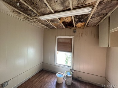COMMERCIAL PROPERTY! Discover an excellent opportunity in a - photo 12