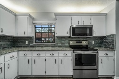 Experience the ultimate in comfortable living with this stunning - photo 18
