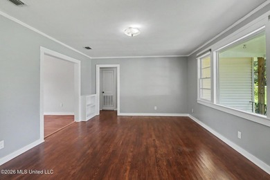 Nestled in the heart of Bayou View, this adorable 2-bedroom - photo 4