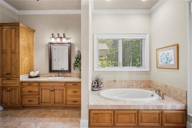 Welcome to 113 Oak Avenue, located in Fairhope's sought-after - photo 25
