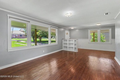 Nestled in the heart of Bayou View, this adorable 2-bedroom - photo 6