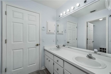 Experience the ultimate in comfortable living with this stunning - photo 29