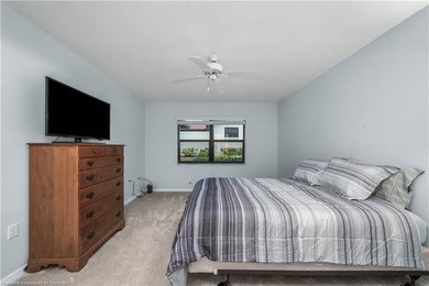 Experience the ultimate in comfortable living with this stunning - photo 32