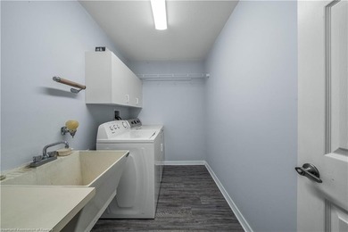 Experience the ultimate in comfortable living with this stunning - photo 35