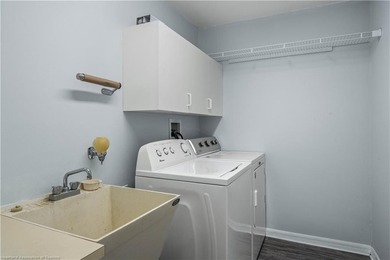 Experience the ultimate in comfortable living with this stunning - photo 36